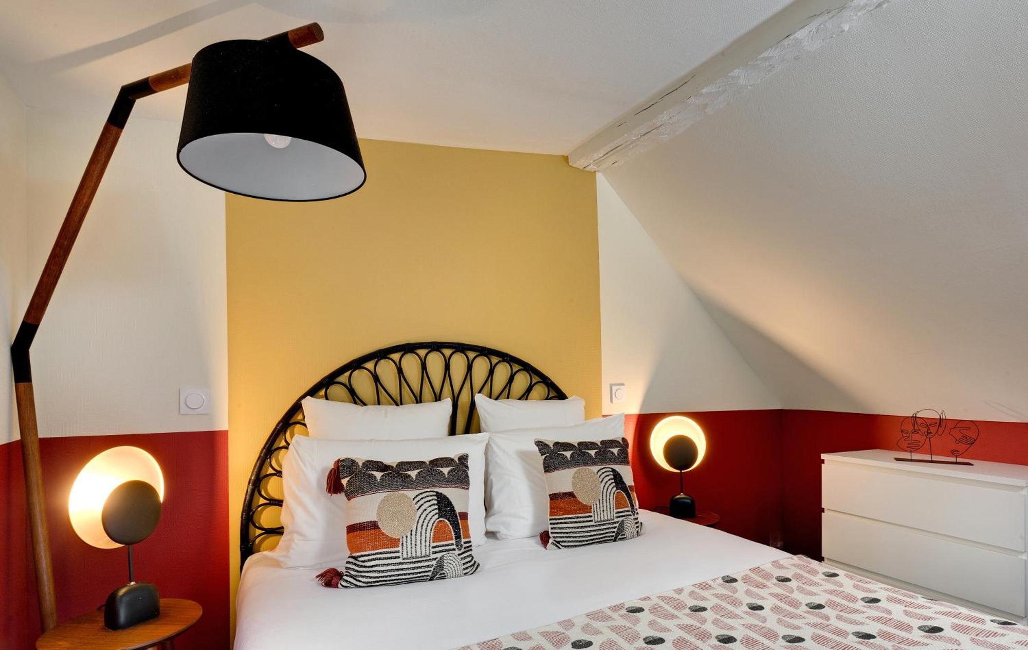 Maison Tillot Dijon Rum bild